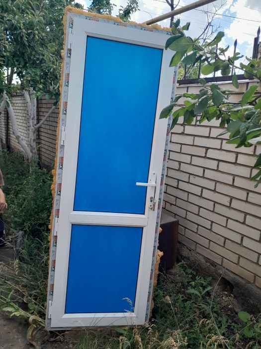 Пластикалық есік