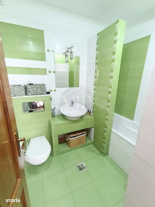 Apartament cu 3 camere,bloc nou, decomandat,105 mp utili,Centru