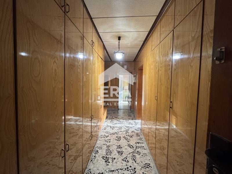 Продава се Тристаен апартамент в Варна, Окръжна болница - 86 кв.м за 1412 €/кв.м - Снимка #1