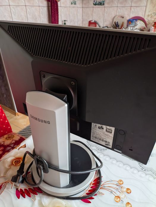 Монитор 19" SAMSUNG SyncMaster 940BW Plus