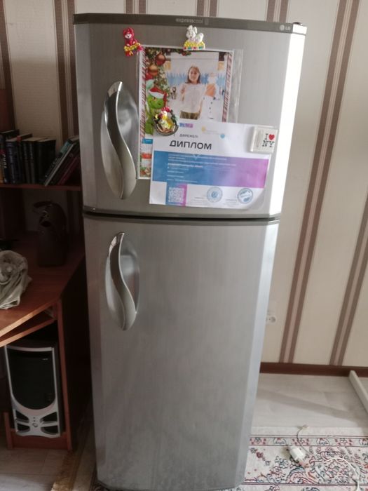 Продам холодильник отличном состояние