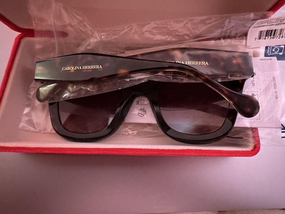 слънчеви очила Carolina Herrera