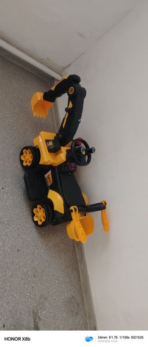 Продаю электроэксковатор