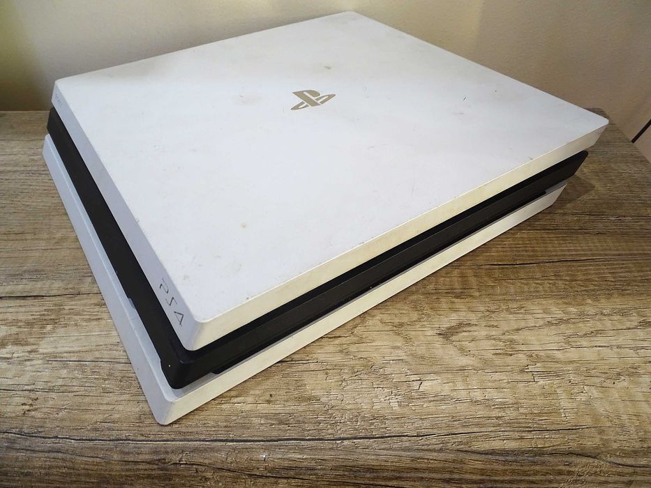Работещ Плейстеишън PlayStation PS 4 Pro