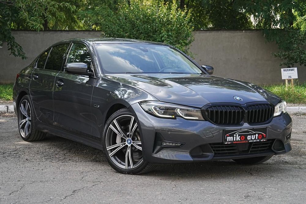 BMW Seria 3 Tva deductibil posibilitate leasing 292 cp far laser head up
