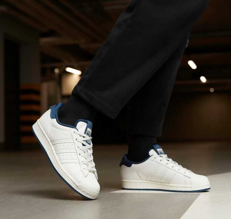 Дамски спортни обувки  ADIDAS SUPERSTAR  PARLEY размер  EU 38 2/3