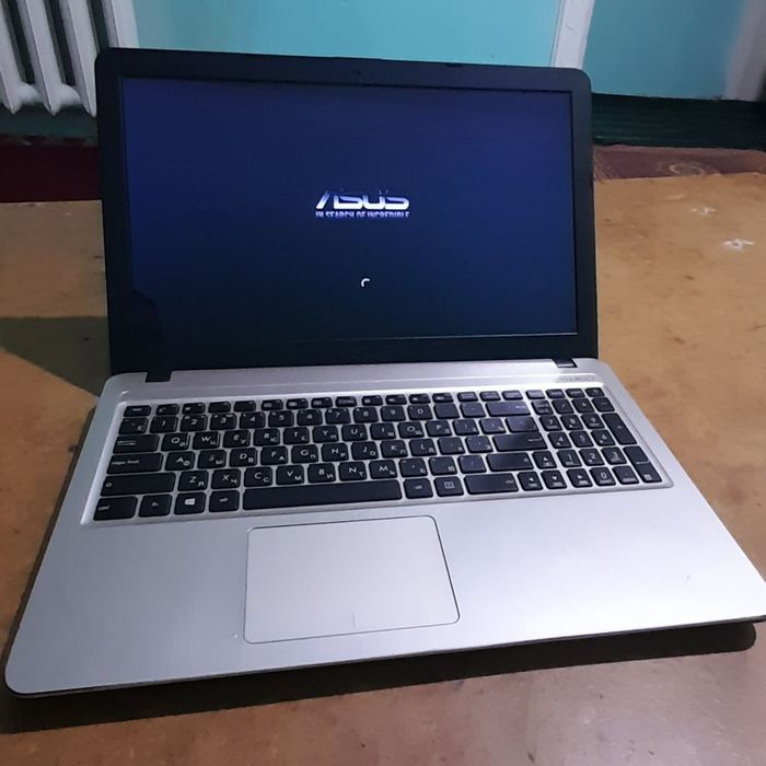 Asus noutbuk sotiladi Продается ноутбук Asus