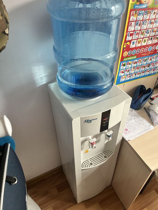 Продам куллер для воды.