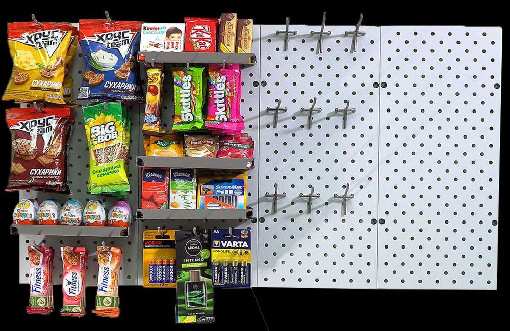 Teshilgan panel, перфопанель, do'konda ilgaklar uchun panel