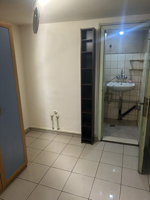 Дава се под наем Магазин в София, Център - 29 кв.м за 306 € - Снимка #1