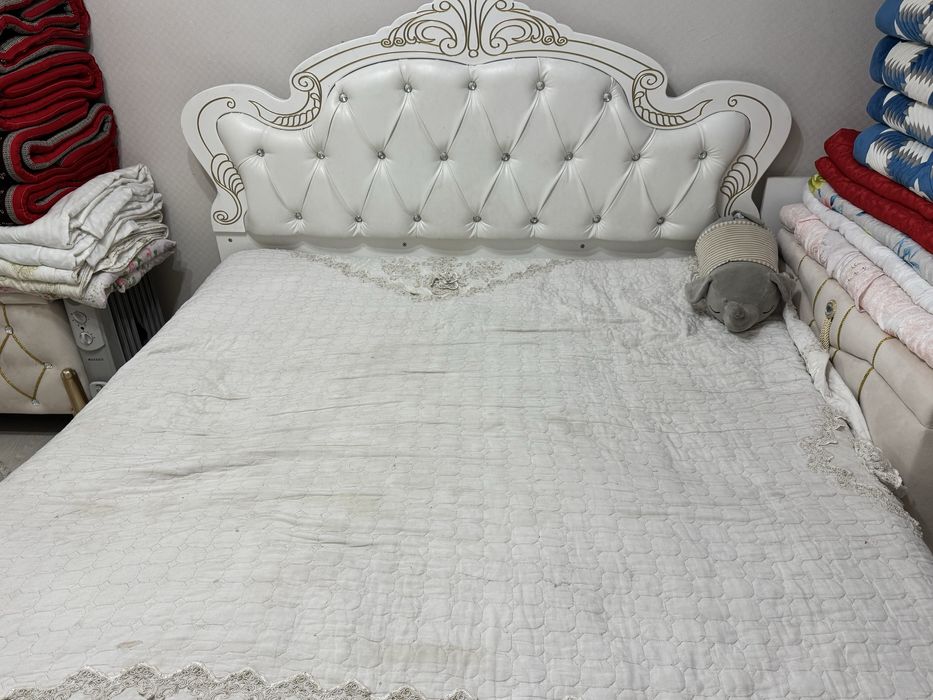 Кровать двухспальная