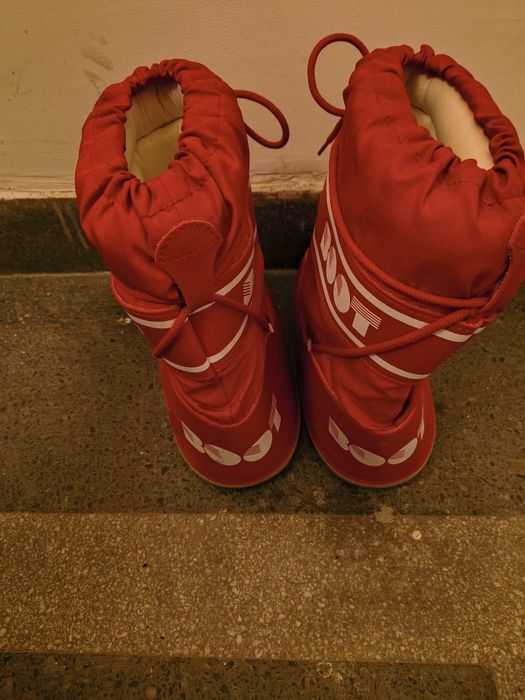 Дамски зимни апрески