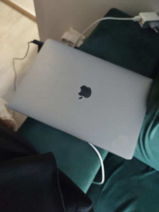 macbook air m1 16 gb - Laptopuri oferte online | OLX.ro