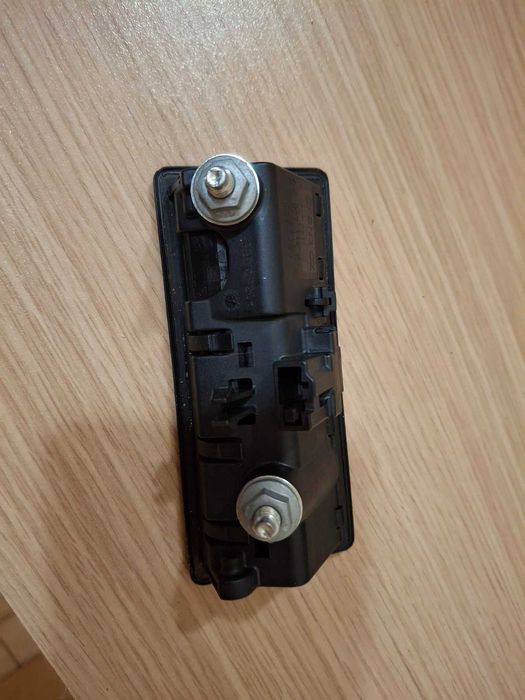 Дръжка  багажника на Tiguan