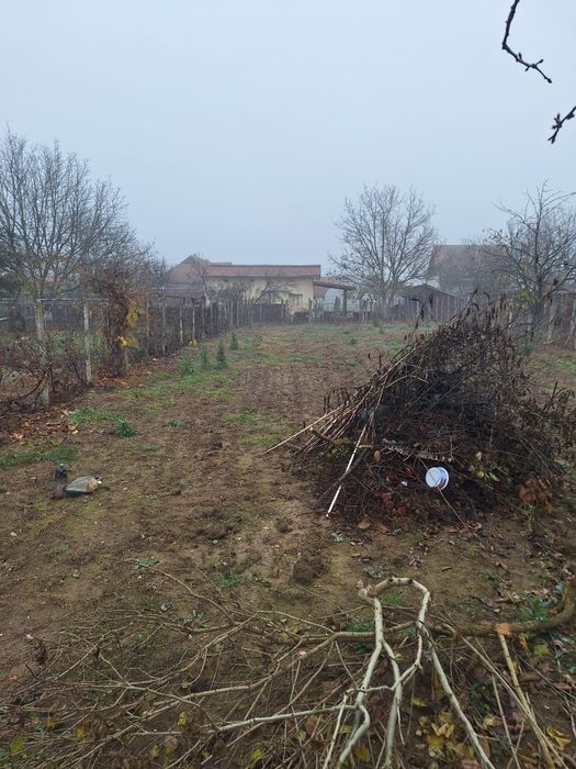 Vând casă în Cornești, poziție excelentă