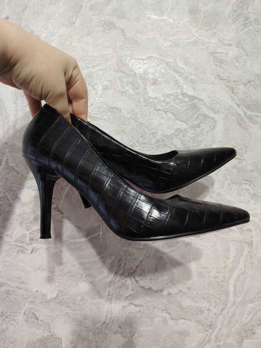 Продам туфли 38-39