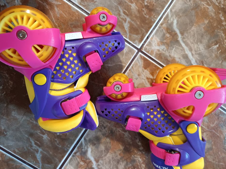 Patine cu rotile (role) reglabile, 27-29, impecabile