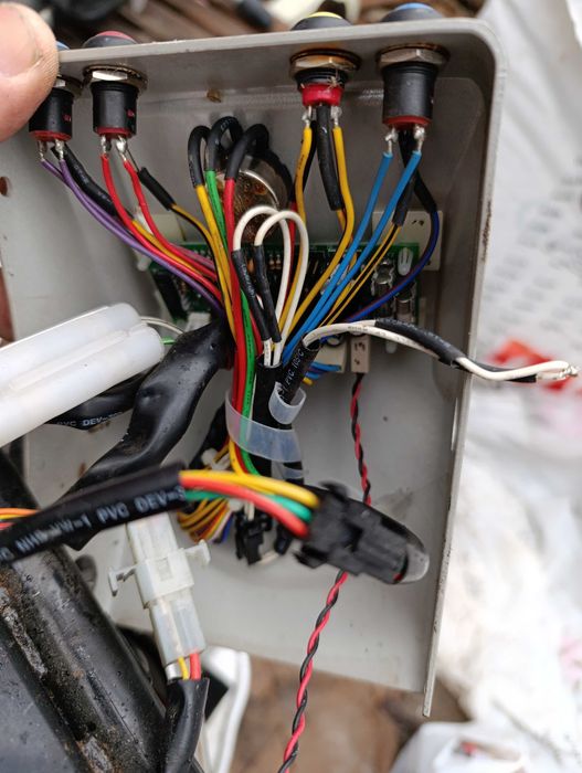 Електрическа инвалидна количка за части