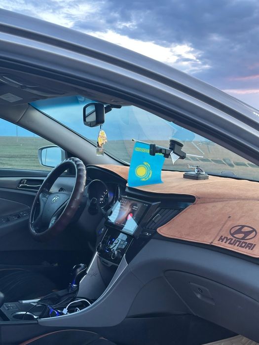 Хендай Соната YF