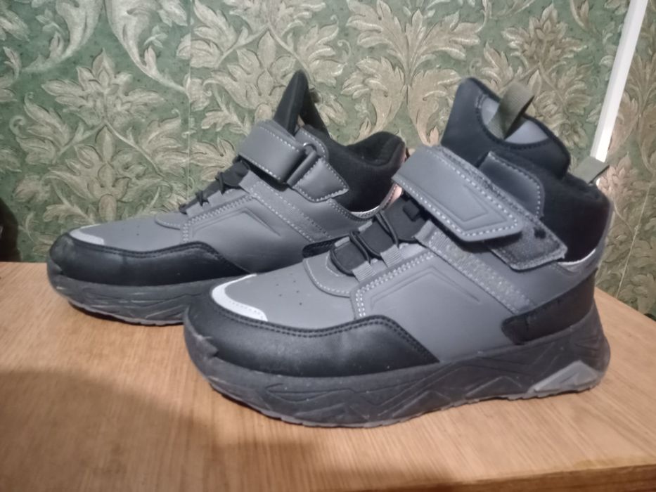 Продам кроссовки!