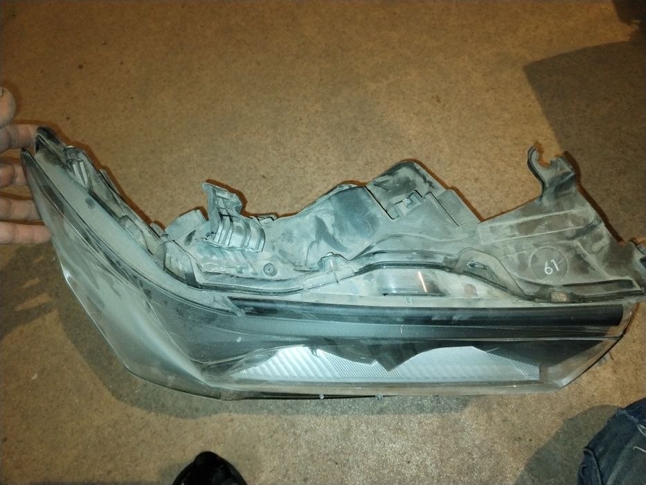 Фара Ланд крузер 200