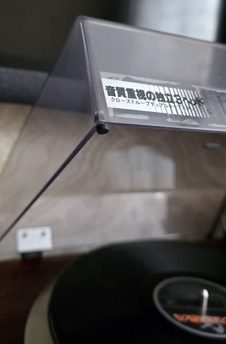 Проигрыватель винила Denon DP-40F