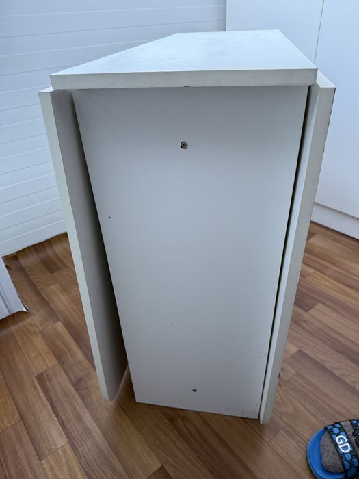 Срочно продам стол