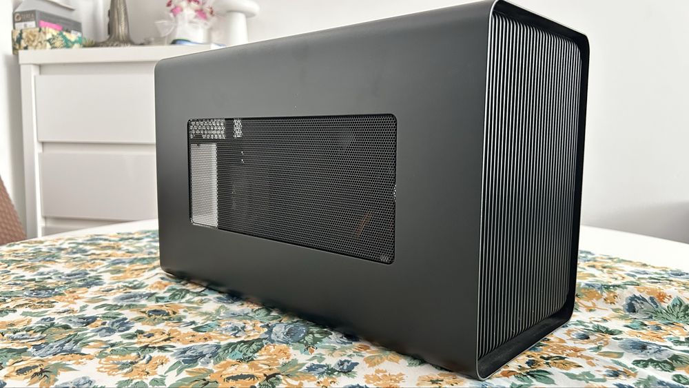 еGPU Кутия за външна видео карта Razer Core X Chroma