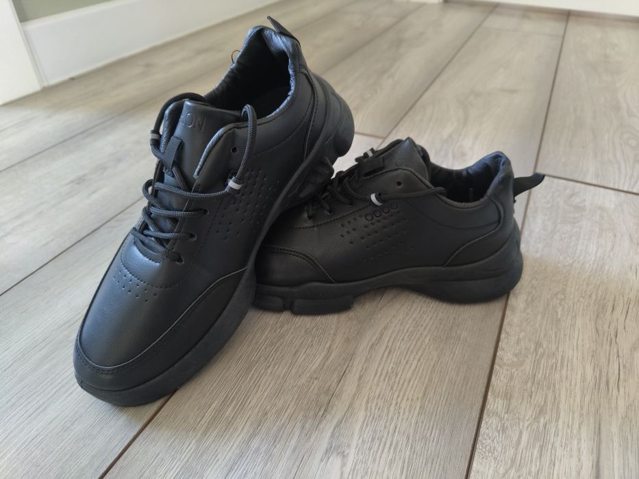 Кроссовки мужские