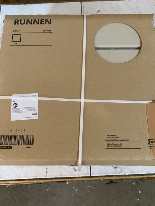 Podea de exterior de la Ikea.