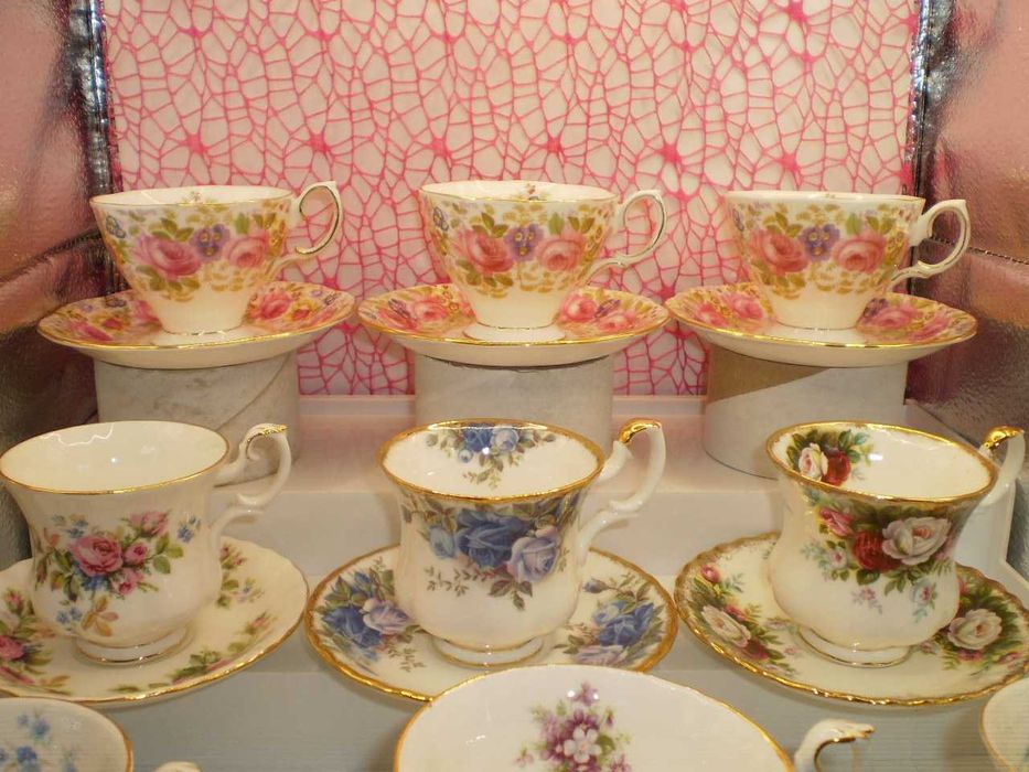 Cescute deosebite vintage Royal Albert