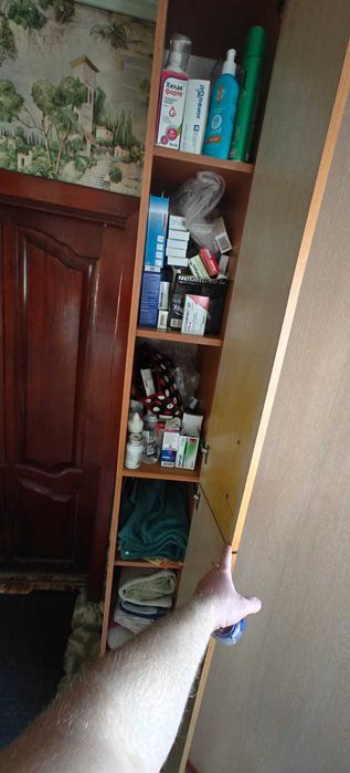 Шкаф угловой для комнаты