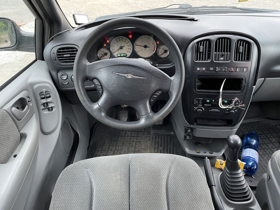 Chrysler Voyager 2.5crd 143hp 2005 На Части