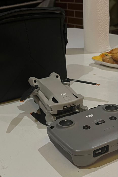 Продам DJI mini 3 pro