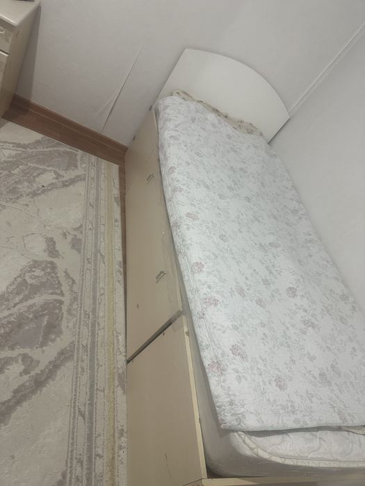 Односпальный кровать