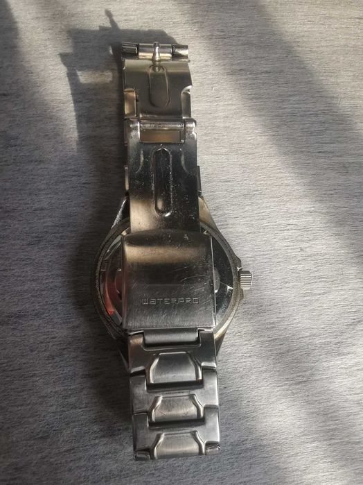 Часовник Guess G85389G