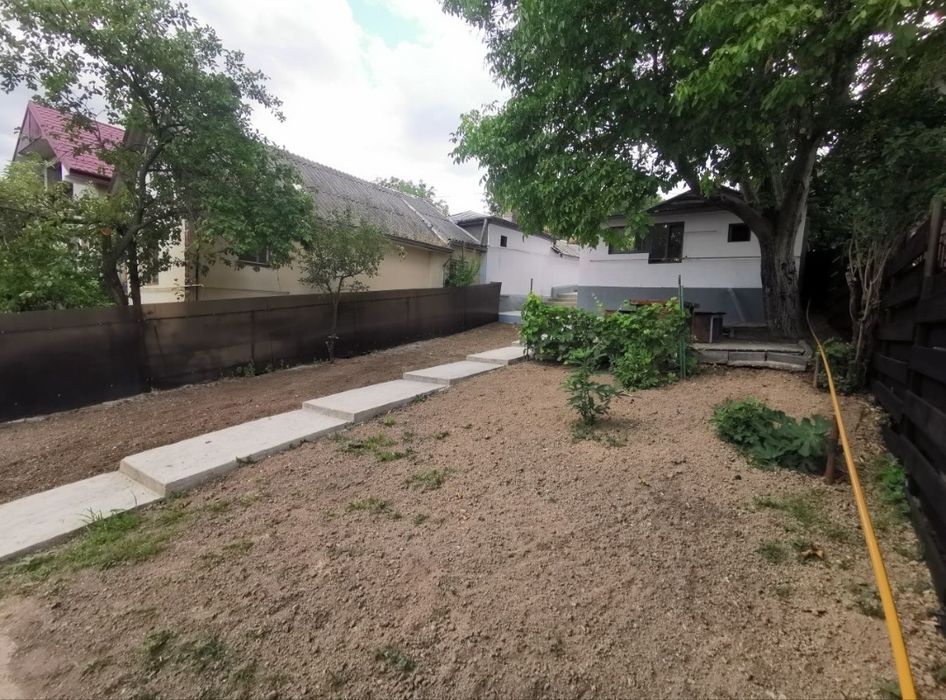 Vând casa sararie copou