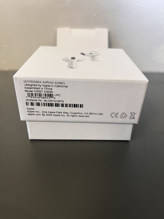 Apple Airpods 4 Active Noise Cancellation