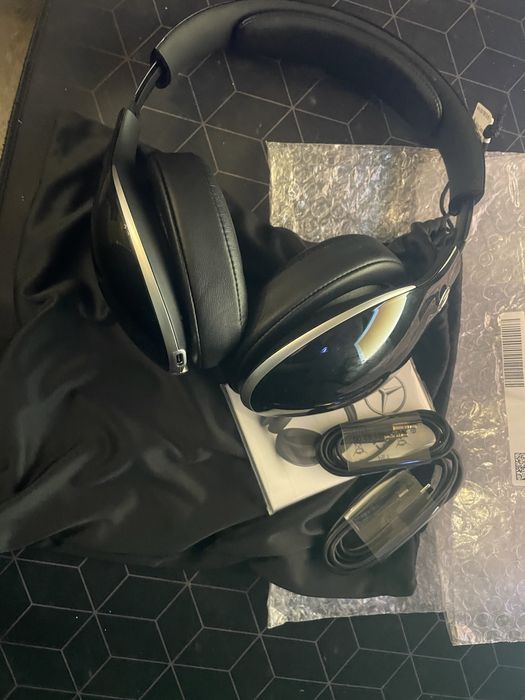 Casti wireless bluetooth Mercedes Headphones