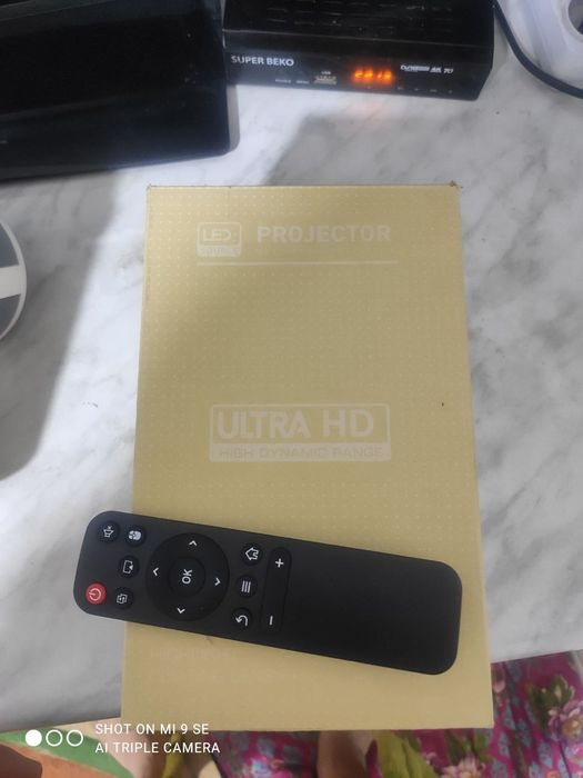 Проектор сотилади