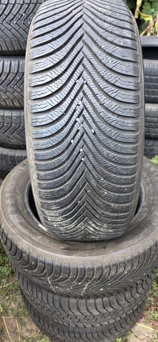 Гуми 2бр 225/55/17 - 1бр  - 75 евро