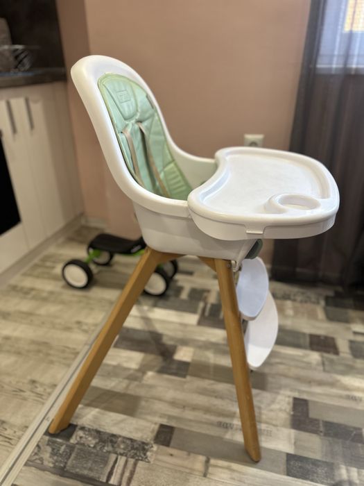 Детски стол за хранене Cangaroo с дървени крака