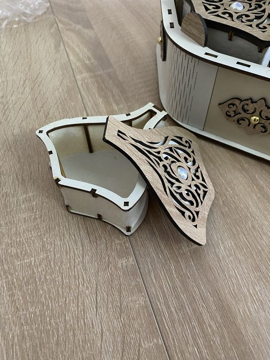 Тойбастар бонбоньерка