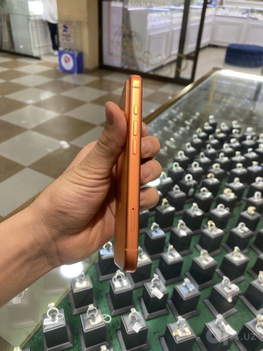 iphone 17 pro orange