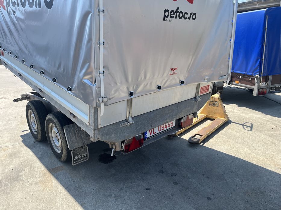 Vand Remorca Basculabila de 2700 kg Cu prelata