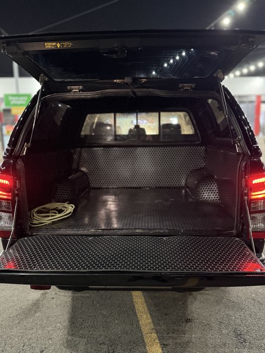 Isuzu D-Max LS пикап