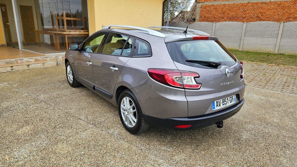 Renault Megane 3 1.9 D [Navigatie ,Carplay,Keyles Go,Entri] NR VALABILE