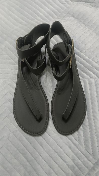 Продам женские сандали