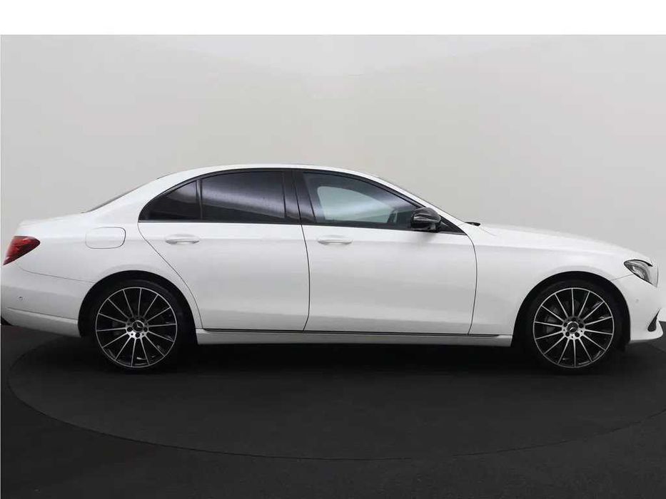 Mercedes-Benz E 350 e Plug-in Hybrid | 12.2016 | 286 CP | Avantgarde | Airmatic | Camere 360° | Apple CarPlay
