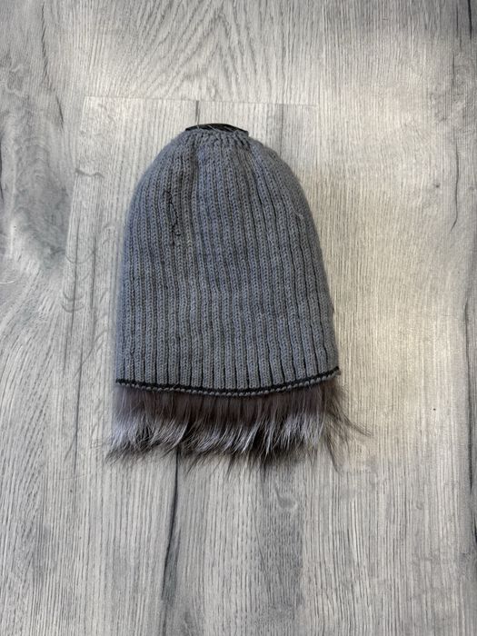 Продам меховую шапку